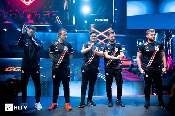 星空金克丝在后期掌控了比赛， Saber 辛德拉突然阵亡， Oh My God 扳平了比分